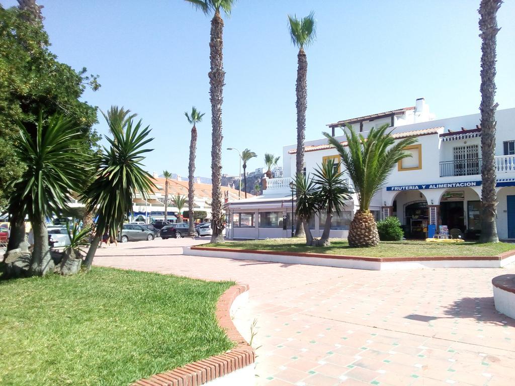 salobreña primera linea de playa Exterior foto